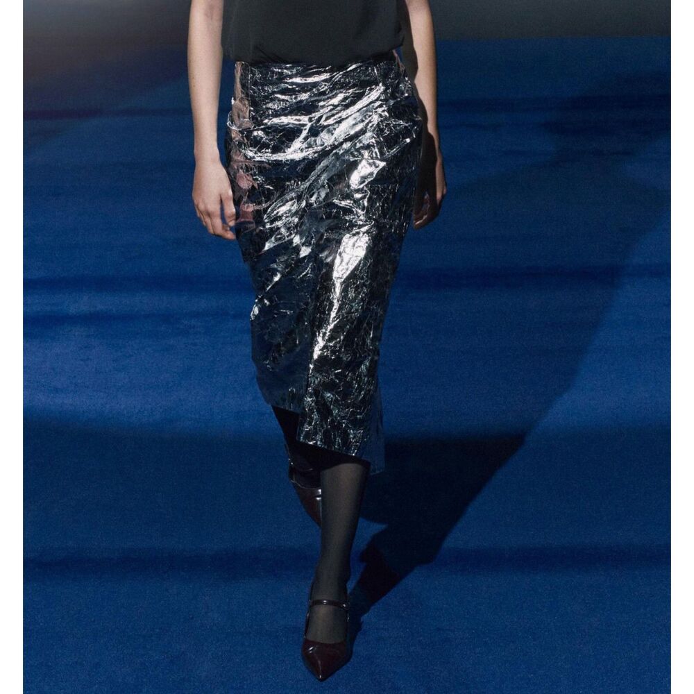 NWT ZARA WRINKLED METALLIC PENCIL SKIRT ZW COLLECTION SILVER
